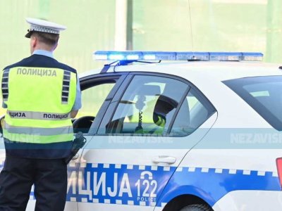 Dobojlija u autu imao pištolj, odbio ga predati policiji i pobjegao