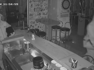 Isplivao snimak pljačke kafića u Kotor Varošu: Ukraden sef sa 5.500 KM