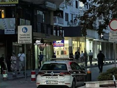Tuča kod kladionice u Sarajevu, policajci s dugim cijevima uhapsili muškarca