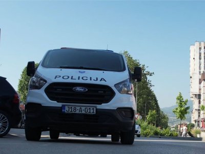 Uhapšeni osumnjičeni za paljenje vozila u Visokom