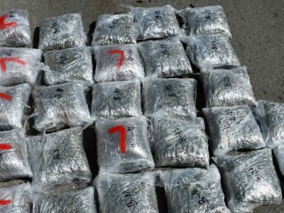Pali sa 78,5 kg marihuane: Trebinjac vozio drogu u autu sa djetetom
