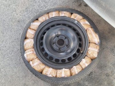 Vinjani Donji: Na granici BiH i Hrvatske zaplijenjen duhan skriven u vratima, prtljažniku i podvozju automobila