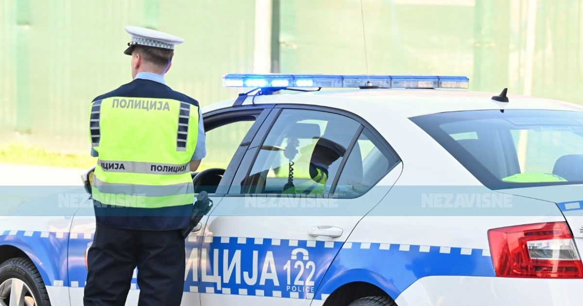 Dobojlija u autu imao pištolj, odbio ga predati policiji i pobjegao