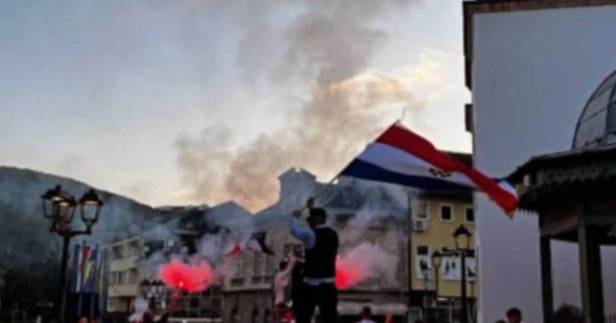 Incident kod džamije u Jajcu: Zbog baklji u svadbenoj koloni dobili prijave