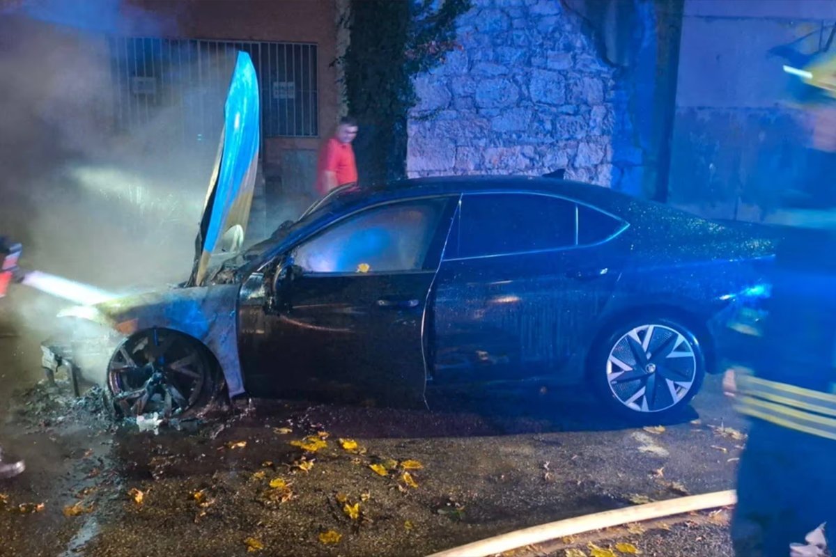 Zapaljeno vozilo gradonačelnika Mostara