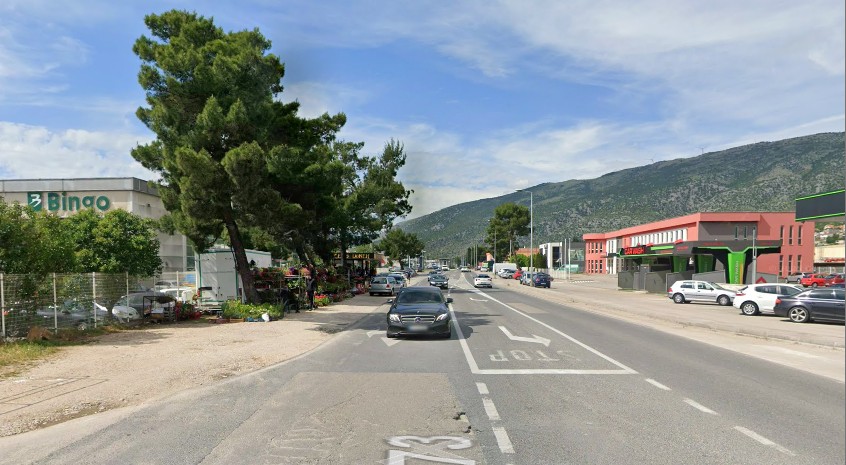 Dva lica povrijeđena u masovnoj tuči